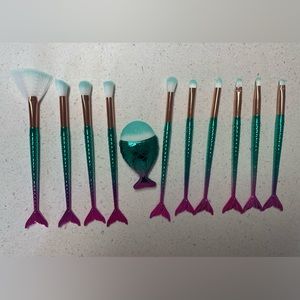 Mermaid makeup brushes